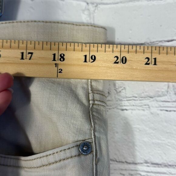 Hiltl The Ultimate Trouser ZE500 Mens Tan Khaki Pants Germany size 38 - Picture 3 of 11